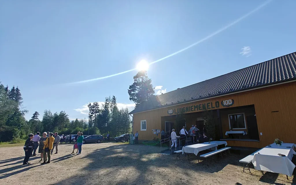 Luusniemi, kyläjuhla Elon talolla